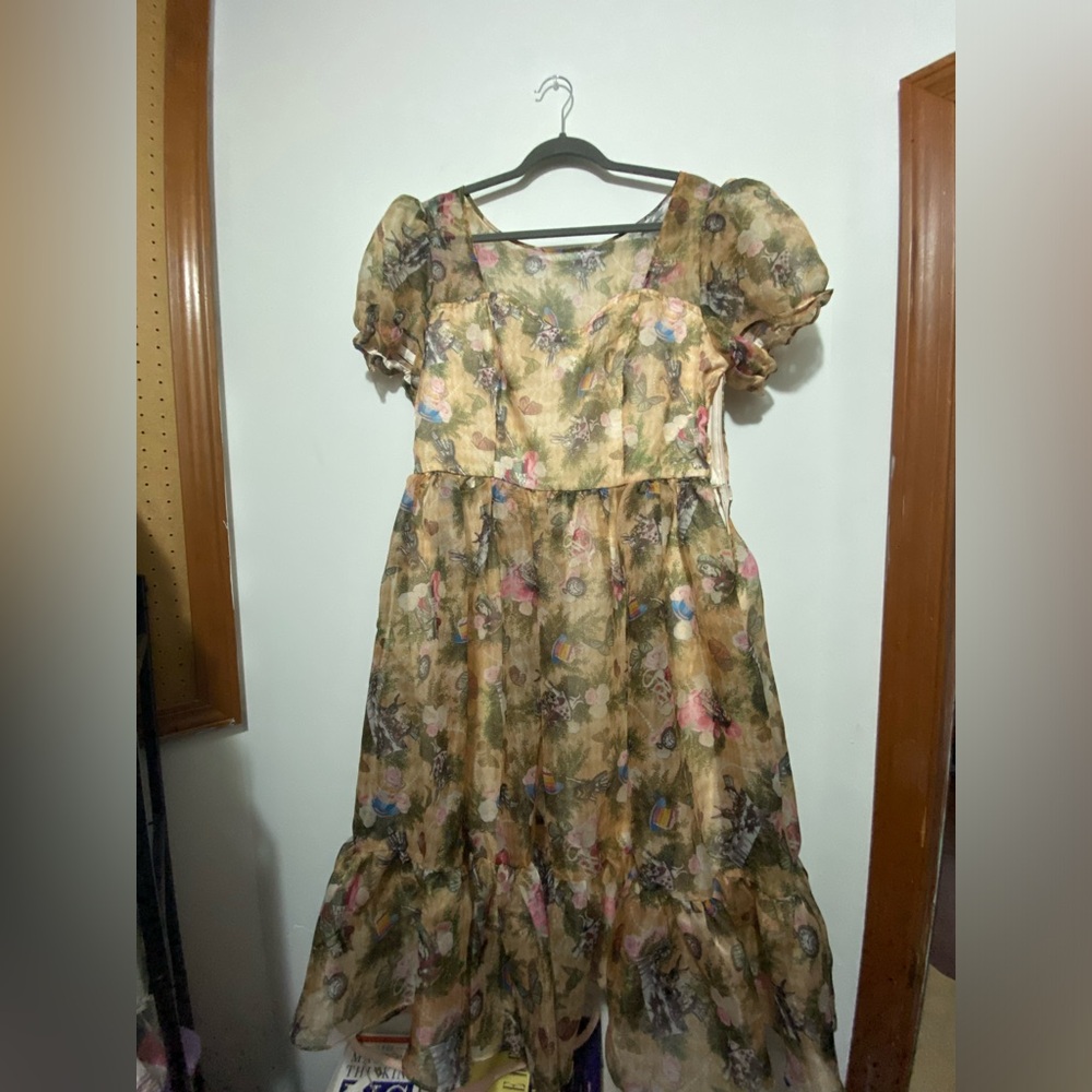 Plus size Alice in Wonderland Hot Topic dress
